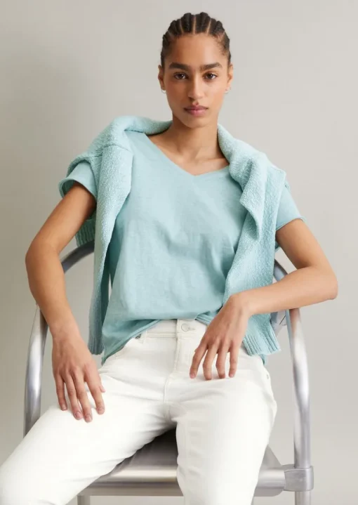 DfC V-Neck-T-Shirt regular aus Organic Cotton Slub Jersey