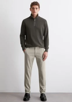 Hose Model Stig Jogger shaped aus Organic Cotton Stretch
