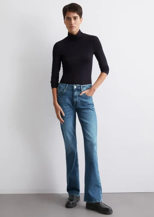 Jeans Model Kiruna flared aus Organic-Cotton-Mix-Stretch