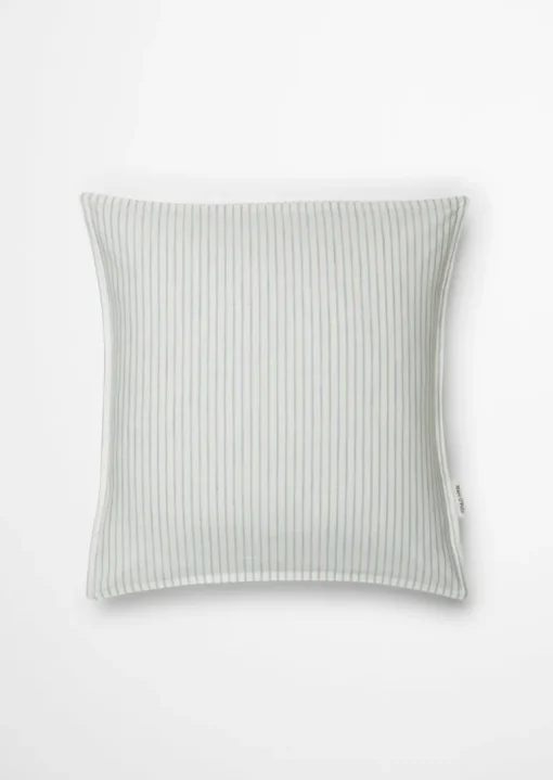 Kissenbezug Model Classic Fine Stripe aus reiner Bio-Baumwolle