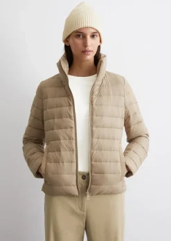 Leichte Steppjacke fitted mit recycelten Materialien