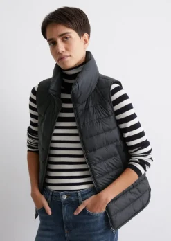 Leichte Steppweste fitted mit recycelten Materialien