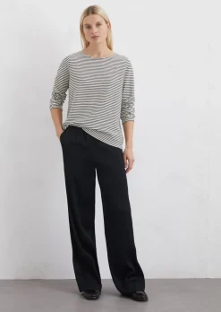 Satinhose relaxed aus fließendem Viskose-Stretch