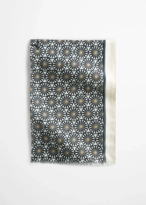 Schal mit Allover-Print mit TENCEL™ Lyocell