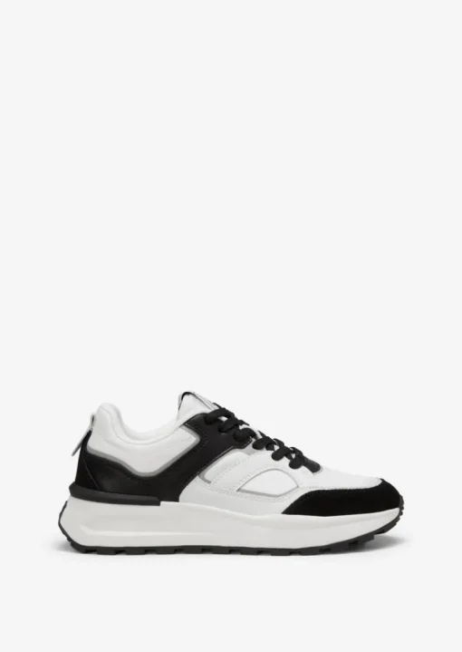 Sneaker aus Rindleder und Mesh