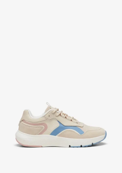 Sneaker aus Rindleder und Mesh