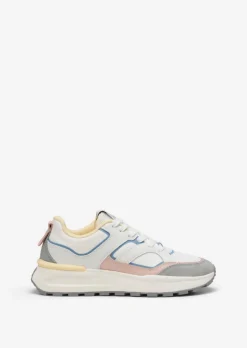 Sneaker aus Rindleder und Mesh