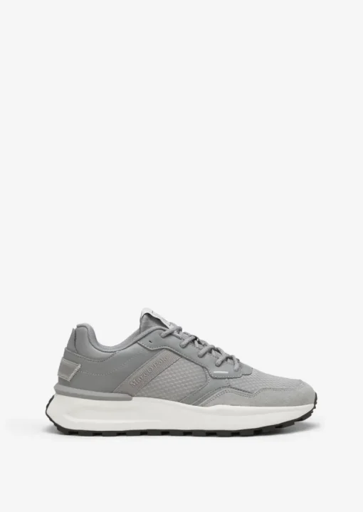 Sneaker aus Rindleder und Mesh
