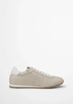 Sneaker aus softem Ziegenleder