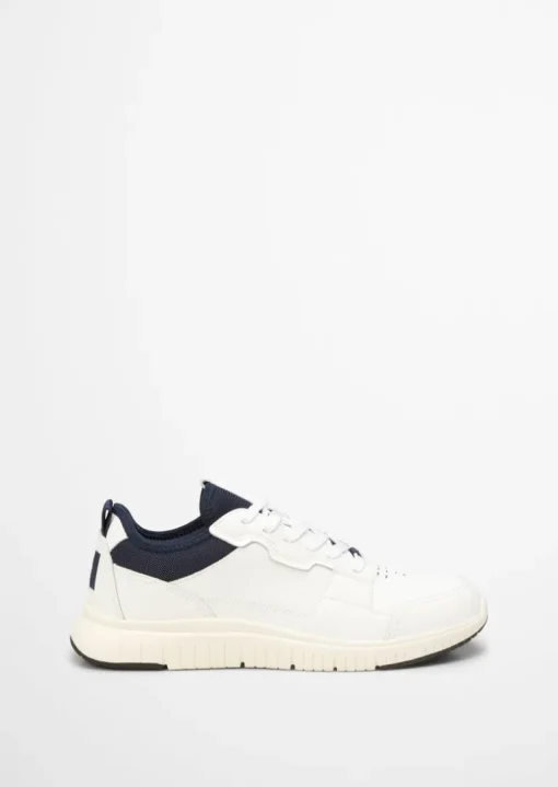 Sneaker mit gepolstertem Strickeinsatz