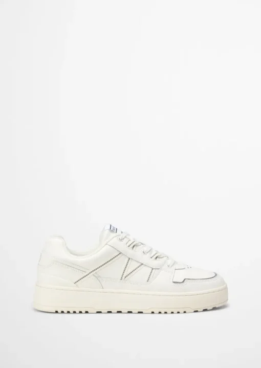 Sneaker mit robuster Gummisohle
