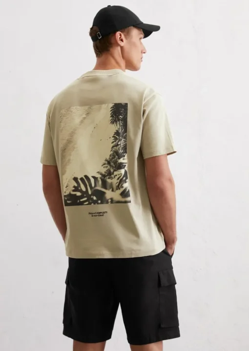 T-Shirt relaxed mit großem Rückenprint